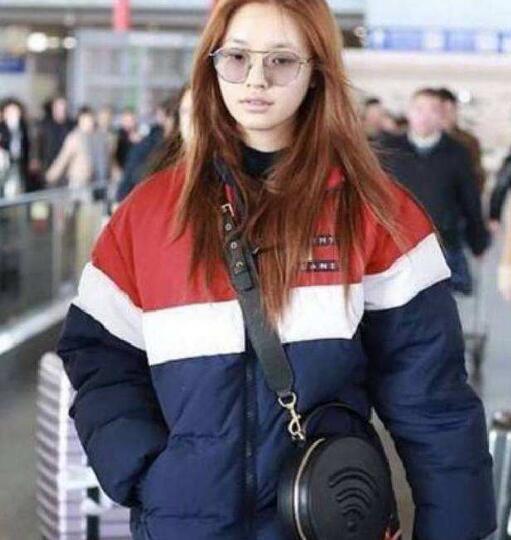 街拍女网红被爆料视频,揭秘网红幕后真相  第3张 街拍女网红被爆料视频,揭秘网红幕后真相  第3张